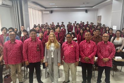 Лекция на посланик Таня Димитрова в Ngurah Rai University, Денпасар, Индонезия